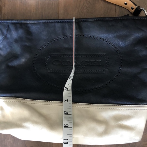 Coach navy Cream Leather Shoulder Bag purse - Picture 6 of 12